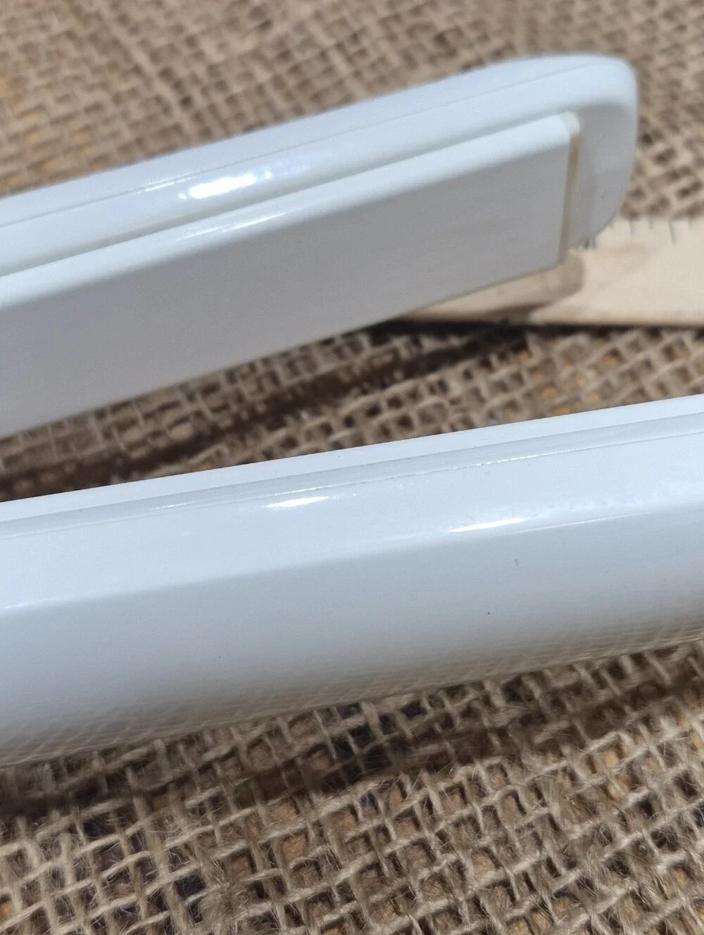 T3 Model 77570 Hair Straightener 1